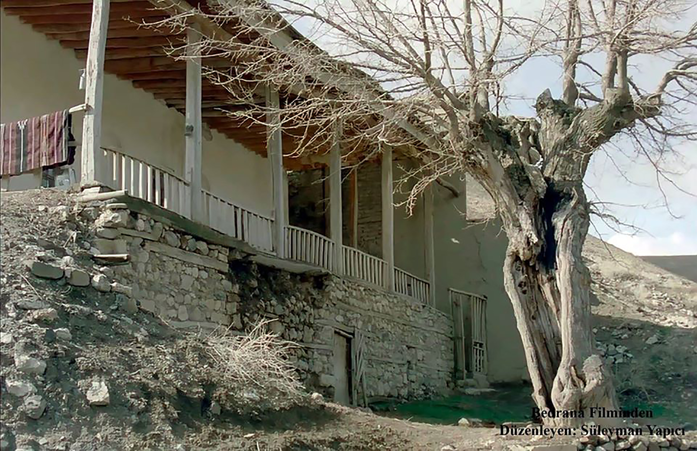 PALU - A?a?? Mahalle Ebla?iye Camii - 1974 
Bedrana Filmi&ndash; D&uuml;zenleyen S&uuml;leyman Yap?c?