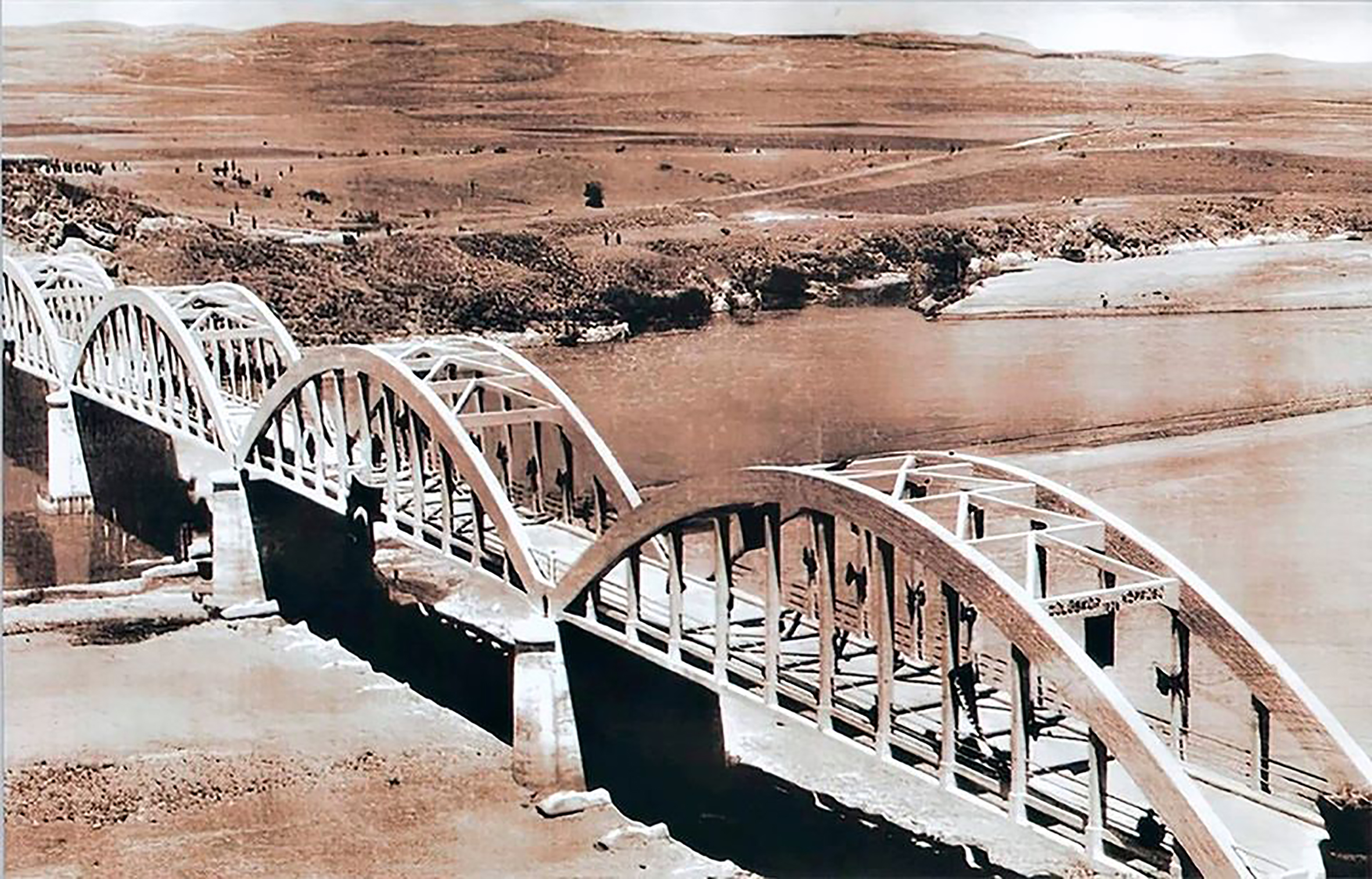 PALU - G&uuml;l&uuml;?k&uuml;r K&ouml;pr&uuml;s&uuml; - 1930'lu y?llar 
Eski T&uuml;rkiye Foto?raflar? Ar?ivi